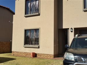 3 Bed Townhouse in Krugersdorp Central