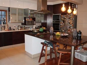 3 Bed House in Kensington