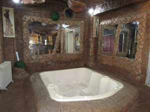 6 Bed House in Ruimsig