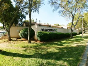 3 Bed House in Country View
