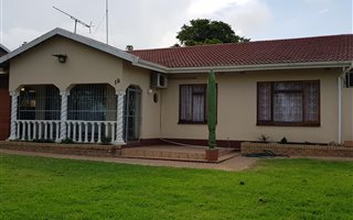 3 Bedroom House in Stanger Manor
