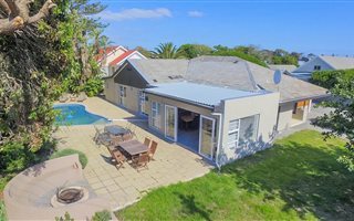 4 Bedroom House in Milnerton Central
