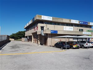 1626 m² Retail Space in Greenacres