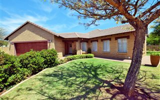 4 Bedroom House in Wierda Crest Estate