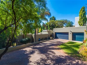 4 Bed House in Helderkruin