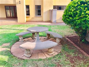 3 Bed House in Midfield Estate