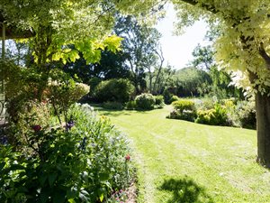 3 ha Land available in Barbeque Downs