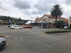 72 m² Commercial space in Constantia Kloof