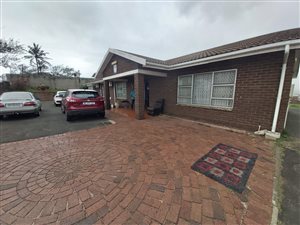 4 Bed House in Merebank East