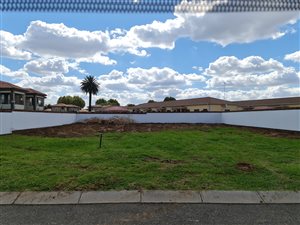 511 m² Land available in Comet