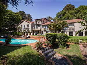 550 m² Commercial space in Waterkloof Park