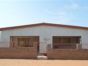 3 Bed House in Rosedale