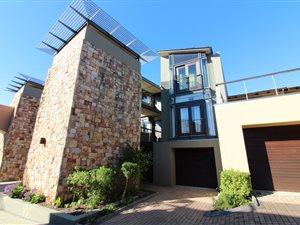 2 Bed Apartment in Oubaai and surrounds