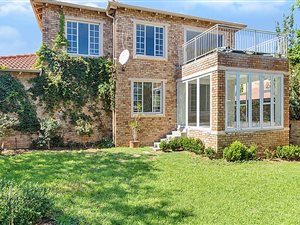 3 Bed Townhouse in Kyalami Hills