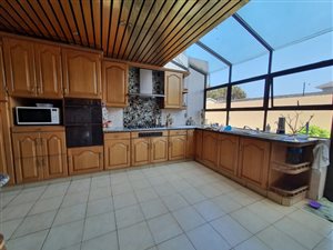5 Bed House in Penlyn Estate