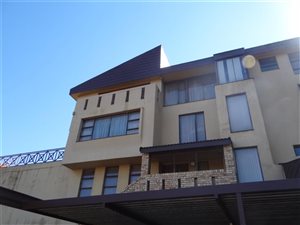 3 Bed House in Quellerina