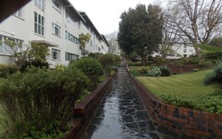 3 Bedroom Apartment in Kenilworth Upper