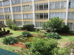 2 Bed Apartment in Parktown