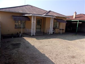 6 Bed House in Noycedale