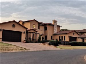 6 Bed House in Helderwyk