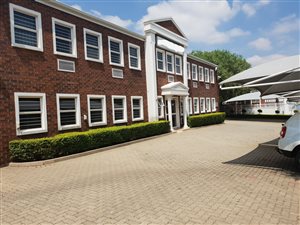 900 m² Industrial space in Linbro Park