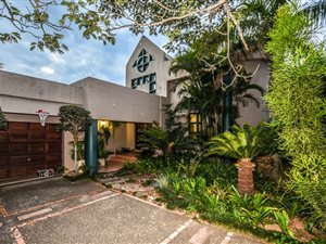 4 Bed House in The Rest