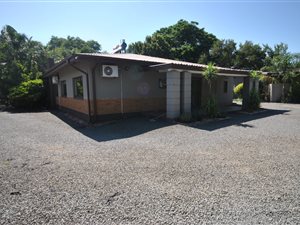 8 Bed House in Arbor Park
