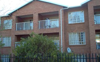 2 Bedroom Flat in Pelham