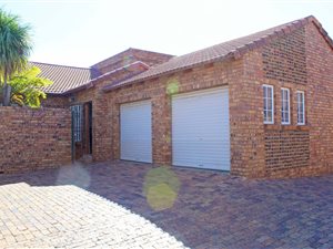 3 Bed Townhouse in Brackendowns