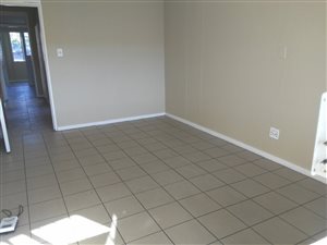 2 Bed Flat in Alberton