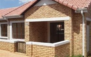 2 Bedroom Townhouse in Randpark Ridge