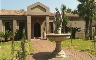 5 Bedroom House in Three Rivers