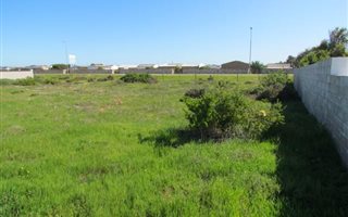 721 m² Land available in Country Club