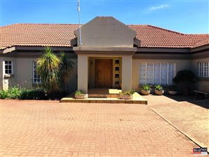 4000 m² Farm in Raslouw AH