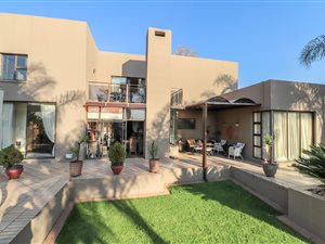 4 Bed House in Blue Gill