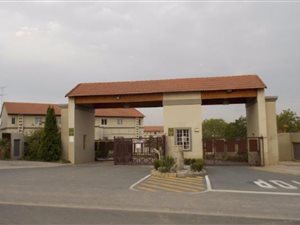 2 Bed Apartment in North Riding AH
