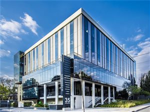 693 m² Commercial space in Illovo