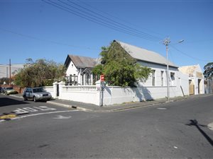 5 Bed House in Goodwood