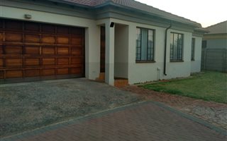 2 Bedroom House in Chantelle