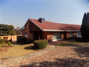 4 Bed House in Lombardy East