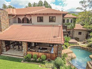 5 Bed House in Featherbrooke Estate