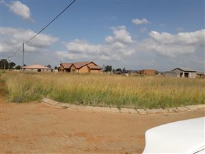 1000 m² Land available in Jameson Park