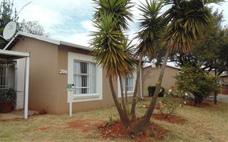 2 Bedroom Simplex in Fairland