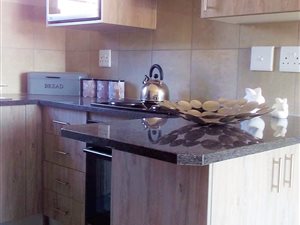 2 Bedroom Apartment in Mooikloof Gardens