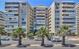 2 Bedroom Apartment in Three Anchor Bay