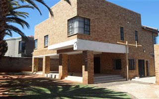 3 Bedroom House in Eldorado Estate