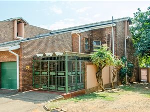 3 Bed Duplex in Florauna