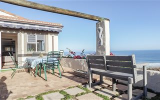 2 Bedroom House in Dana Bay