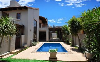 3 Bedroom House in Silver Lakes Golf Estate