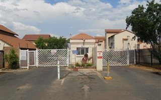 2 Bedroom Apartment in Kleinfontein